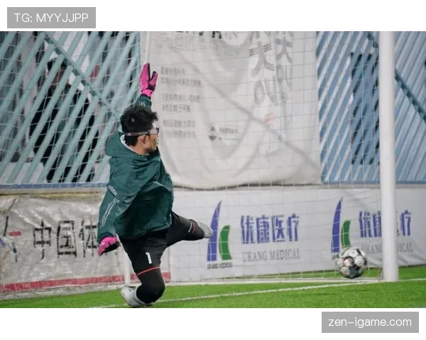 足球赛季激战正酣，豪门球队强势出击争夺冠军荣耀